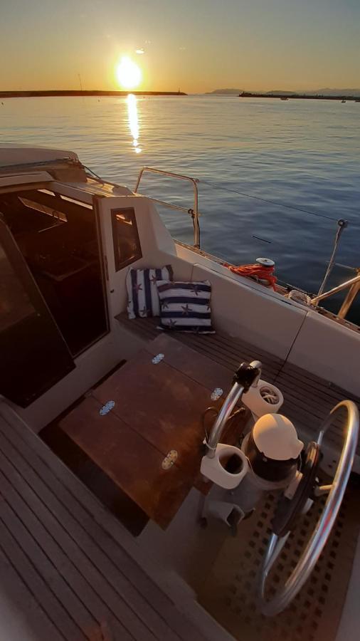 Hotel Bed & Boat Brezza Del Mare Viareggio Esterno foto
